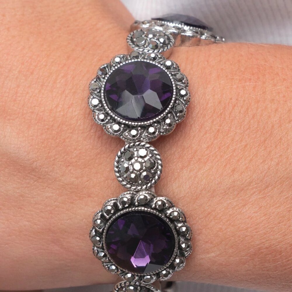 Paparazzi Jewelry Accessories - Palace Property​ - Purple  Bracelet - Vintage - Picture 3 of 4